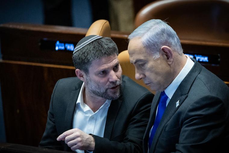 רה"מ נתניהו נגד צבי סוכות: "דבר פסול ומפריע לצה"ל"; סמוטריץ' תוקף את השמאל