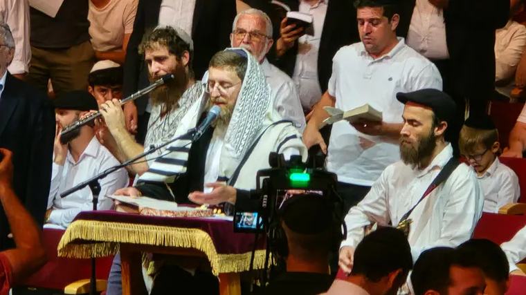 מוצ"ש הקרוב המסורת נמשכת: סליחות עם יצחק מאיר ערוץ 7 יום רביעי