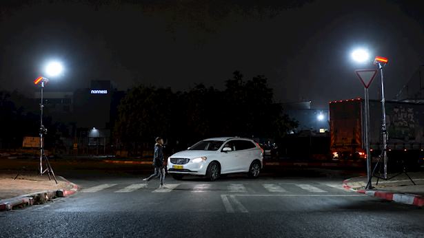 פיתוח ישראלי חדש: ההמצאה שנלחמת בתאונות הדרכים בחשיכה