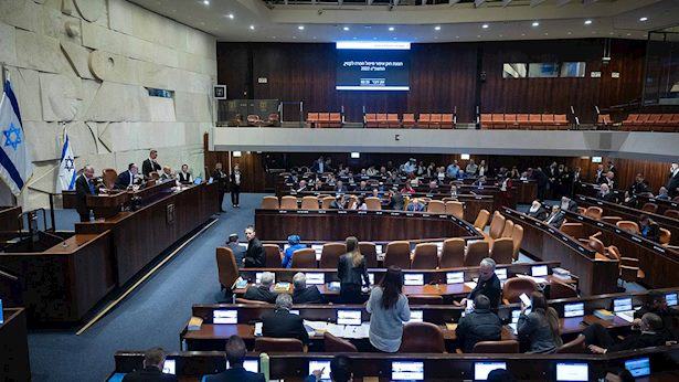 רעידת אדמה בפוליטיקה: אחד האנשים החזקים בכנסת הודח אחרי 38 שנה