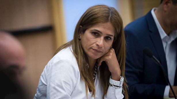 "הטלפון מפוצץ בהודעות": מירב בן ארי מגיבה לשיבוץ החדש